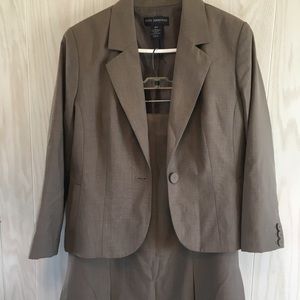 Suit set. Skirt and suit jacket